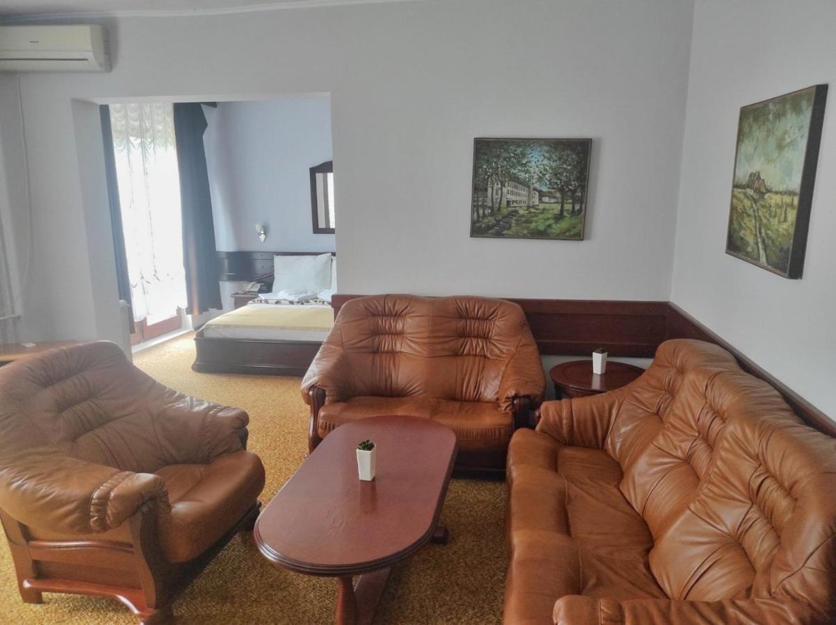 Hotel Biser Panonija Duboka Dış mekan fotoğraf